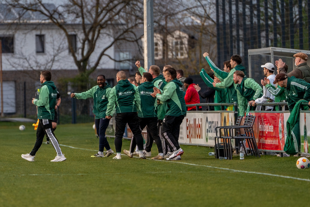 Fußball I Herren I Saison 2025-2026 I Landesliga Weser-Ems I 23. Spieltag I SFN Vechta - BW Lohne II I 00190 | jns.sportfotos - Realisiert mit Pictrs.com