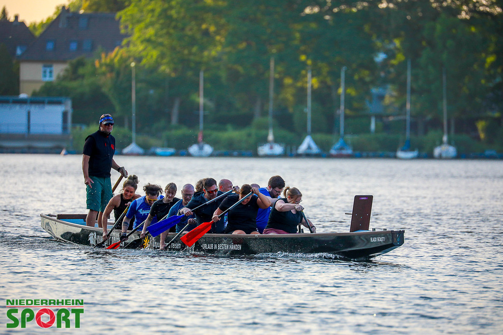 Drachenboot-Training_Wedau110625_037 | Bildergalerie von Sport-Ereignissen aber auch von weiteren spannenden Dingen - nicht nur vom Niederrhein. In Anlehnung an den bekannten Spruch von Hanns Dieter Hüsch heißt das Motto: "Niederrhein ist überall".  - Realisiert mit Pictrs.com
