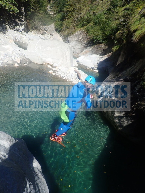 P9220013 | Bestelle die Bilder deines Berg- oder Wasser-Abenteuers mit Mountain Sports bequem von zu Hause aus direkt über unseren Online Fotoshop von pictrs.com. - Realisiert mit Pictrs.com