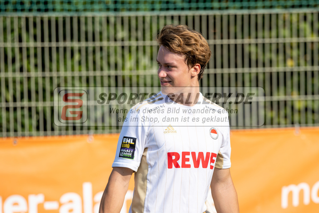 SFE_20220903_0114 | Fabio Seitz ( Rot-Weiss Köln #7 )  ; 1. Bundesliga Hockey Herren Rot-Weiss Köln - TSV Mannheim am 03.09.2022 in Köln (KTHC Stadion Rot-Weiss Köln Tennis and Hockey Club), Photo: Stephan Fehrmann 2022 (Sports-Gallery)