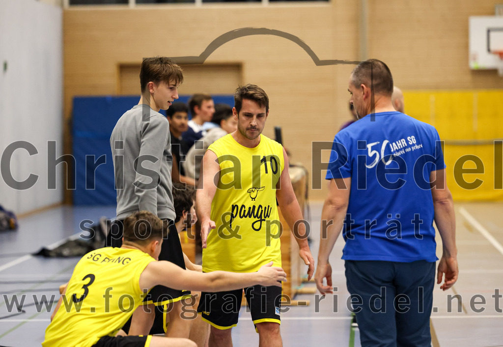 2022-12-04_068_SG_Poing_gegen_TSV_Muenchen_Ost_4 | Poing, Deutschland, 04.12.2022:
Basketball, Bezirksklasse 2021 / 2022, 8. Spieltag, SG Poing gegen TSV München Ost 4, Endergebnis: 37:65

Foto: Christian Riedel / fotografie-riedel.net