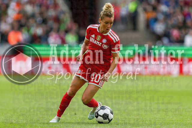 14.05.2026, GER, Fussball, Frauen, DFB-Pokal, Finale, Saison 2025/2026, VfL Wolfsburg - FC Bayern München | Linda Dallmann (Bayern) in Aktion am Ball, Einzelaktion