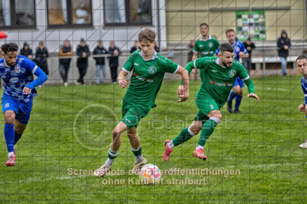 20251116_151831_0838-Bearbeitet | #,KSG Eislingen (grün) vs. Croatia 2012 Geislingen (blau), Fussball, Kreisliga A3 - Bezirk Neckar/Fils, 13. Spieltag, Saison 2025/2026, Rasensportplatz KSG, Albstraße 69, 73054 Eislingen, 16.11.2025 - 14:30 Uhr,Foto: PhotoPeet-Sportfotografie/Peter Harich