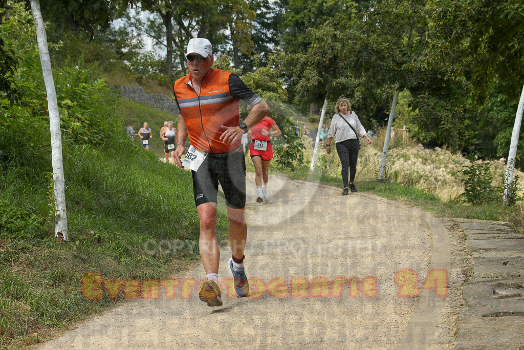 250824_1342_EX1_3355 | Sportfotografie im Rhein-Sieg Kreis, Köln, Bonn, NRW, Rheinland Pfalz, Hessen, etc. Unser Tätigkeitsfeld umfasst den Laufsport vom Volkslauf über den Marathon, Duathlon, Triathon bis zum Ultralauf wie Kölnpfad Ultra oder Schindertrail.
