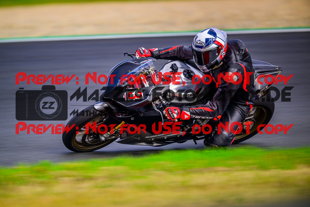 MaZZes_Fotomatrix_20250723_6007705_7950 | ROT