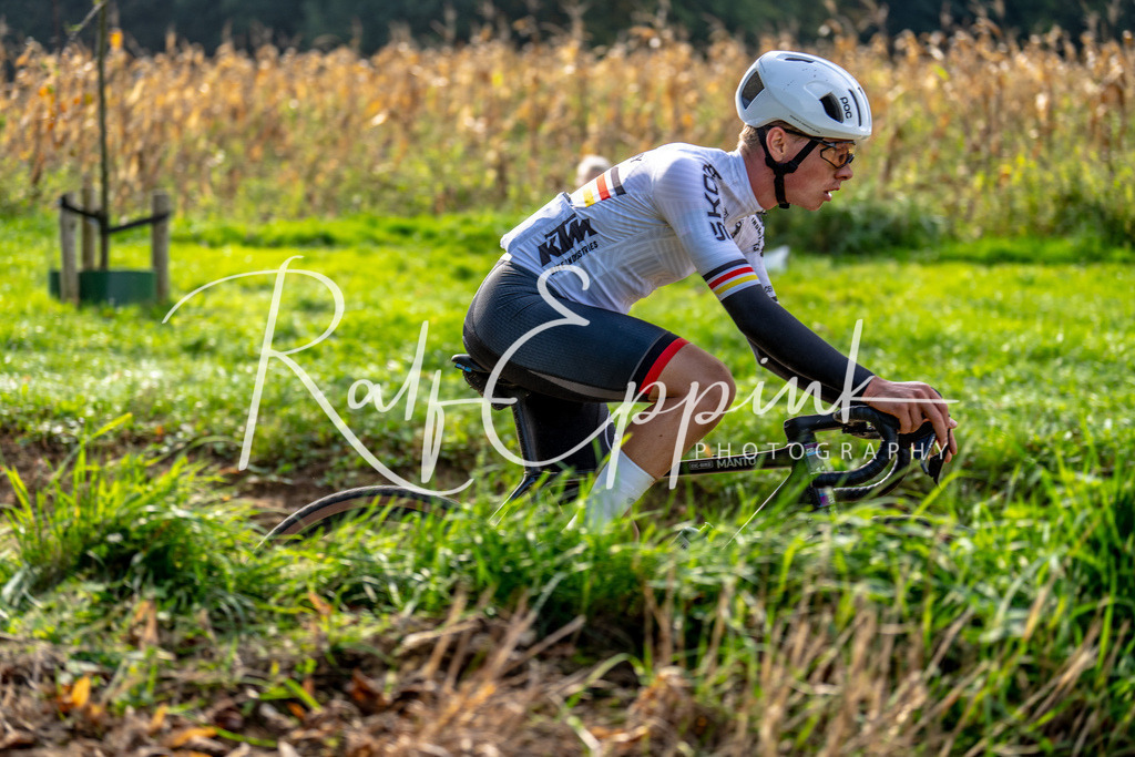 Ralf Eppink Photography 20251012_DSC04895 | Sportfotografie, Eventfotografie, Porträtfotografie, Radsport Fotograf, Triathlon Fotograf, Düsseldorf Fotograf, Köln Fotograf, Actionfotografie, Teamfotografie, Peoplefotografie, Business Portraits, Veranstaltungsfotografie, Reportagefotografie - Realisiert mit Pictrs.com