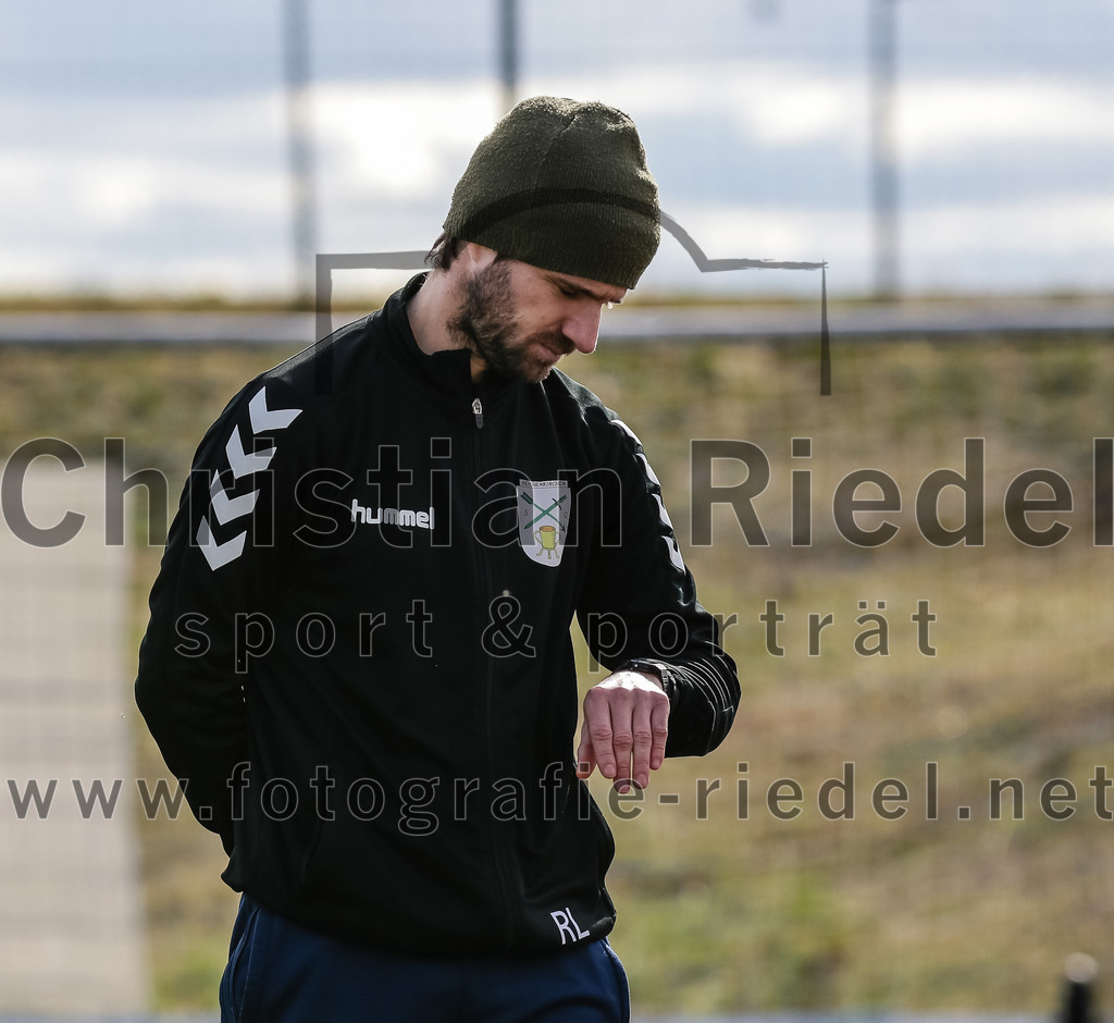 2024-02-24_052_FC_Langengeisling_II_gegen_SG_Reichenkirchen | Erding, Deutschland, 24.02.2024:
Fußball, Kreisklasse 2023 / 2024, Testspiel, FC Langengeisling II gegen SG Reichenkirchen, Endergebnis: 7:1

Trainer Robert Lex (SG Reichenkirchen)

Foto: Christian Riedel / fotografie-riedel.net