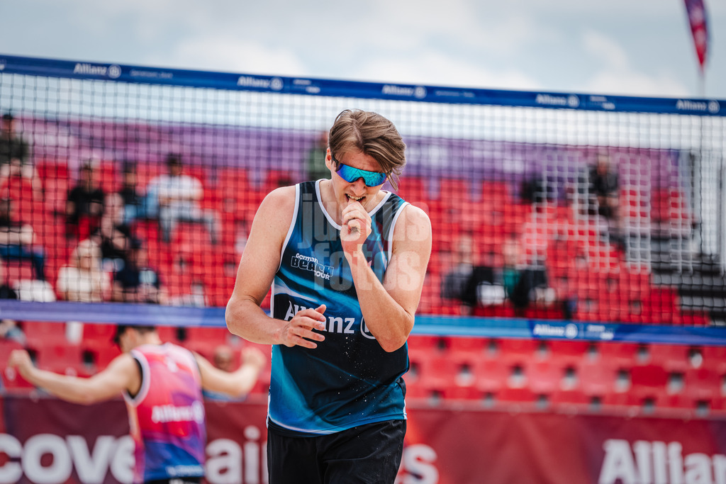 Beachvolleyball | Männer | German Beach Tour 2024 | Tourstop Bremen | 06.06.2024 | Yannick Ahr ärgert sich