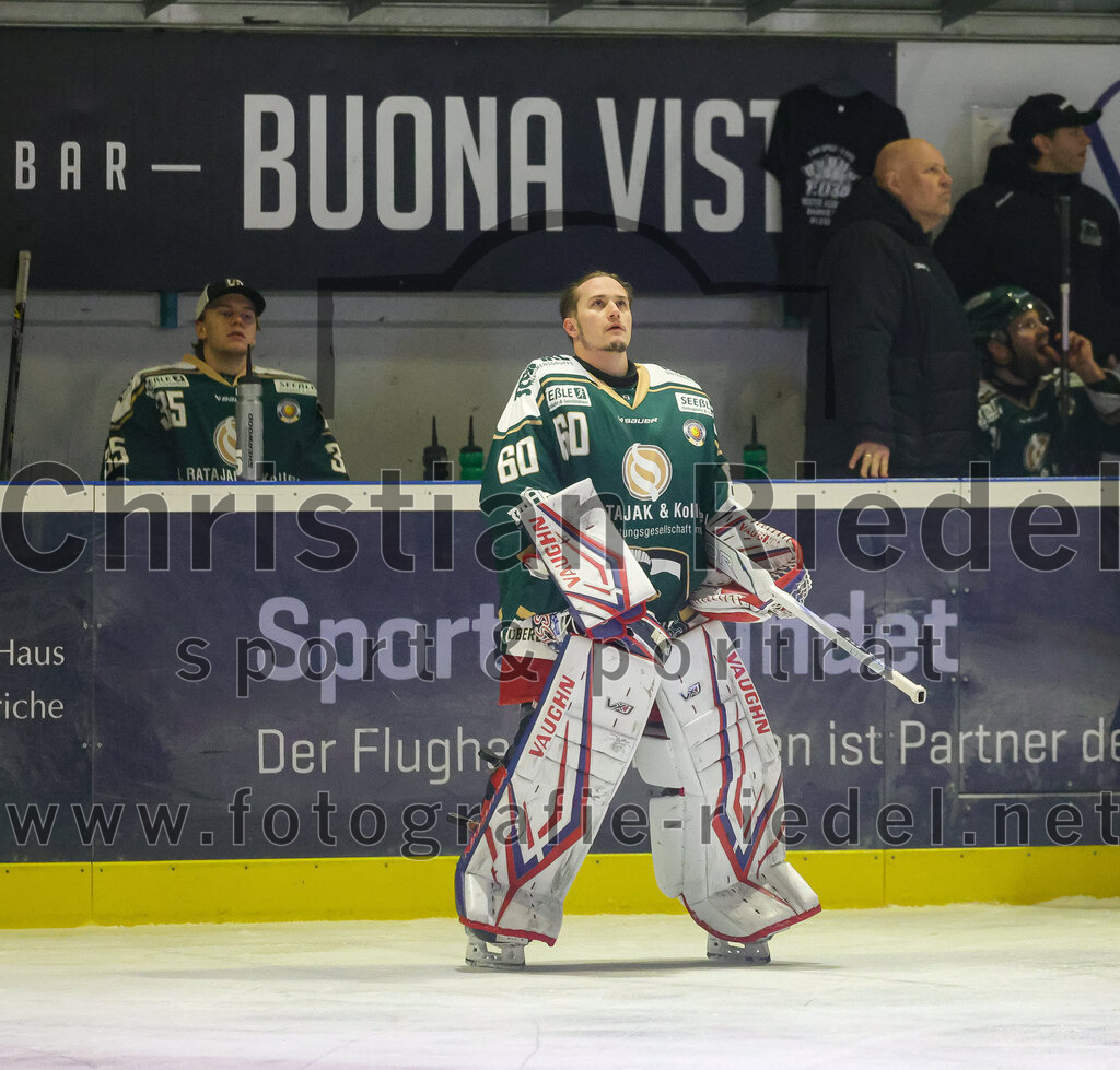 2026-02-27_073_TSV_Erding_gegen_EV_Fuessen | Erding, Deutschland, 27.02.2026:Eishockey, Oberliga Süd 2025 / 2026, 51. Spieltag, TSV Erding gegen EV Füssen, Endergebnis: 2:4Torwart Raphael Fössinger (Erding Gladiators, #60)Foto: Christian Riedel / fotografie-riedel.net