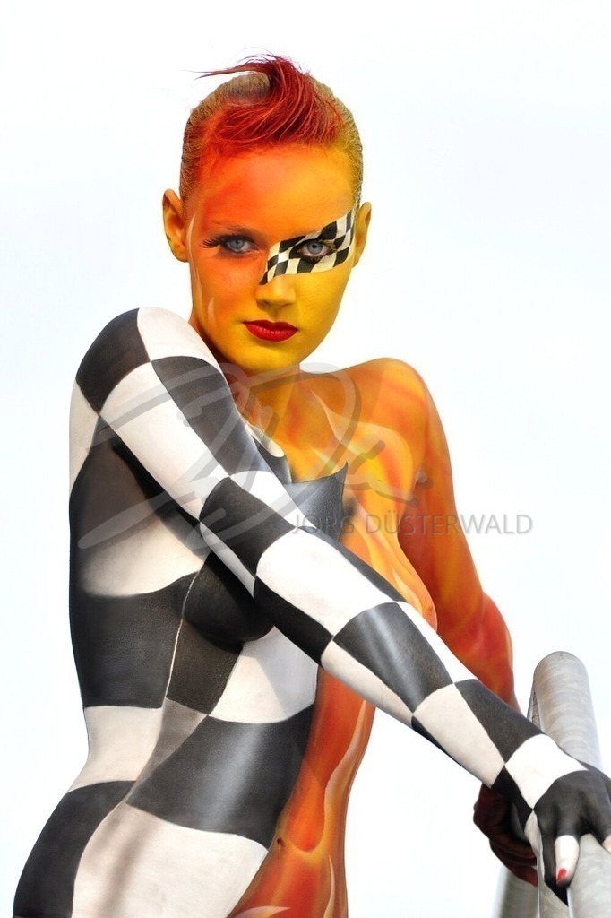 Bodypainting-RACE_9732b | #001 | Modell: Stephi | Foto: Carsten Korwes - Realisiert mit Pictrs.com