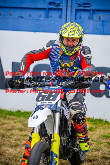 MaZZes_FotoMatrix_231001_8585 | UE40