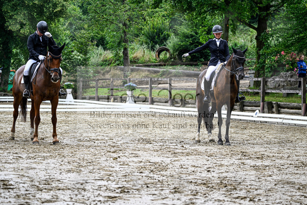 Bissendorfer Reitertage | Entdecke hochwertige Reitturnierfotos von Foto Oger. Professionell, emotional und authentisch – jetzt Lieblingsmomente im Shop bestellen. - Realisiert mit Pictrs.com