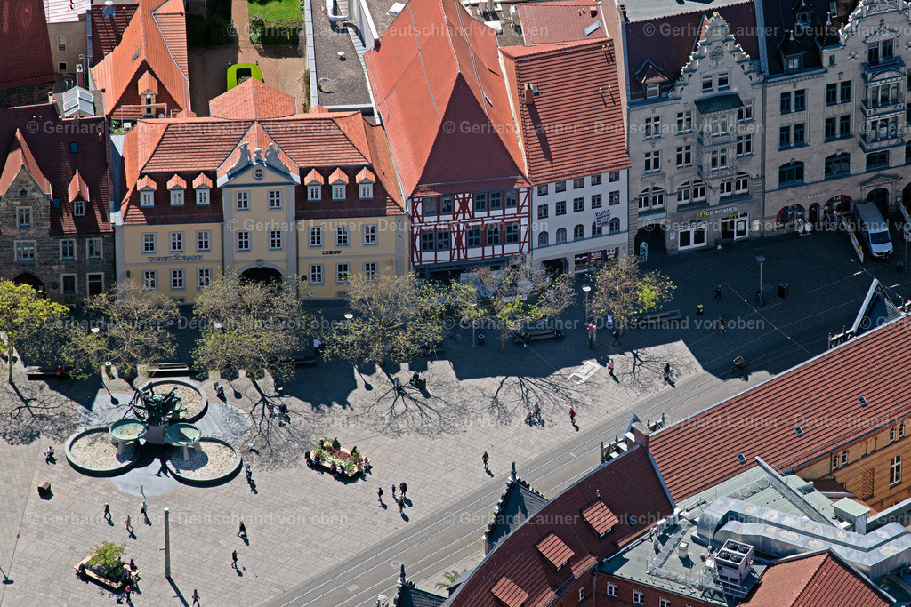 4026595 | ERFURT 07.05.2020 Platz- Ensemble des Anger im Innenstadt- Zentrum im Ortsteil Altstadt in Erfurt im Bundesland Thüringen, Deutschland. Weiterführende Informationen bei: ECE Projektmanagement G.m.b.H &amp; Co. KG. // Ensemble space an place of Anger in the inner city center in the district Altstadt in Erfurt in the state Thuringia, Germany. Further information at: ECE Projektmanagement G.m.b.H &amp; Co. KG. Foto: Gerhard Launer