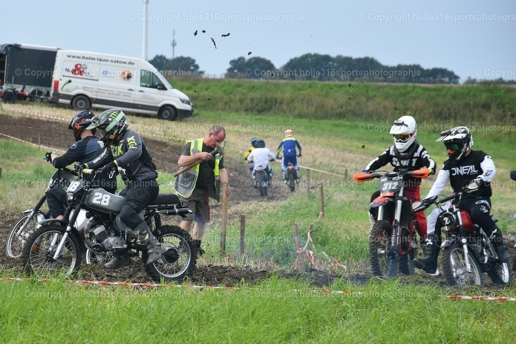 DSC_0183 (2) | Sportfotografie , Motorsport, Motoross, Reitsport, Mointainbike, Enduro,
Landschaft , Outdoor, Eventfotografie, Landschaft, Bilder online bestellen - Realisiert mit Pictrs.com