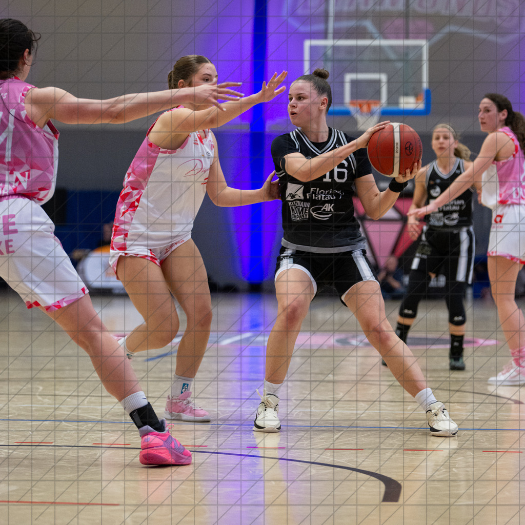 2. DBBL PlayOff 24/25 | 12.04.2025 | Dillingen Diamonds vs. BBC OS | 1/8-Finale, 2. Spiel  | 2. DBBL PlayOff 24/25 | 12.04.2025 | Dillingen Diamonds vs. BBC OS | 1/8-Finale, 2. Spiel  - - - - - CREDIT, www.bullenfotos.de, Martin König, Hörner Weg 40, D-49078 Osnabrück, +4917663732967, Nutzung und Weitergabe nur zu den vereinbarten Zwecken. Presseanfragen an Urheber. Alle Rechte beim Urheber. - - - - - - Realisiert mit Pictrs.com