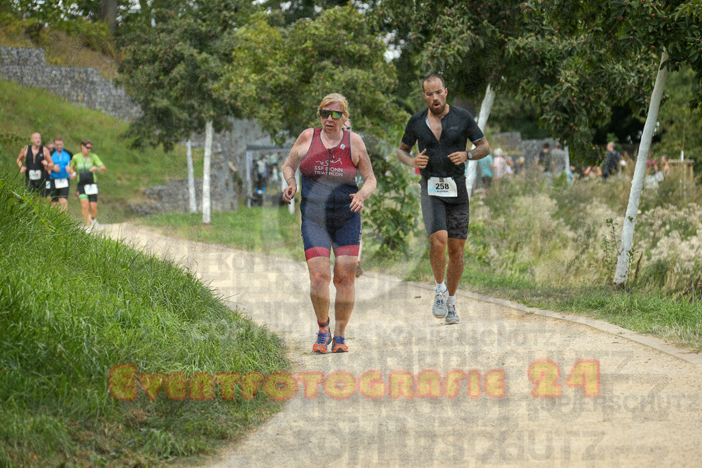 250824_1346_EX1_3607 | Sportfotografie im Rhein-Sieg Kreis, Köln, Bonn, NRW, Rheinland Pfalz, Hessen, etc. Unser Tätigkeitsfeld umfasst den Laufsport vom Volkslauf über den Marathon, Duathlon, Triathon bis zum Ultralauf wie Kölnpfad Ultra oder Schindertrail.