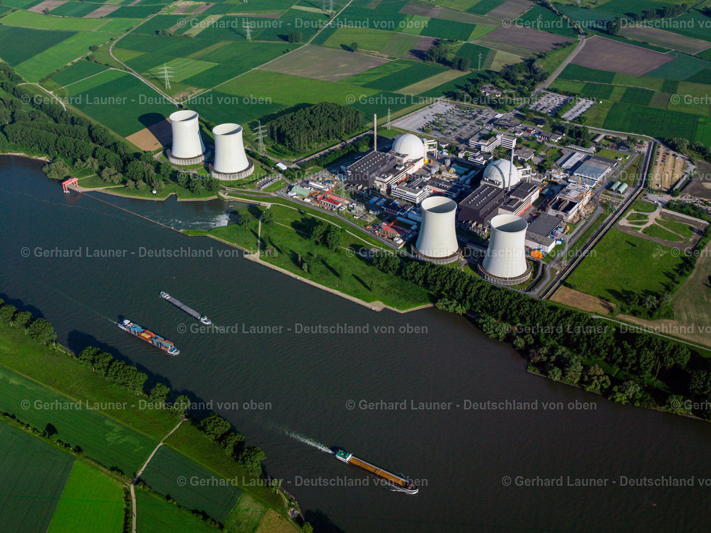 2598067 | Rhein bei Kernkraftwerk Biblis