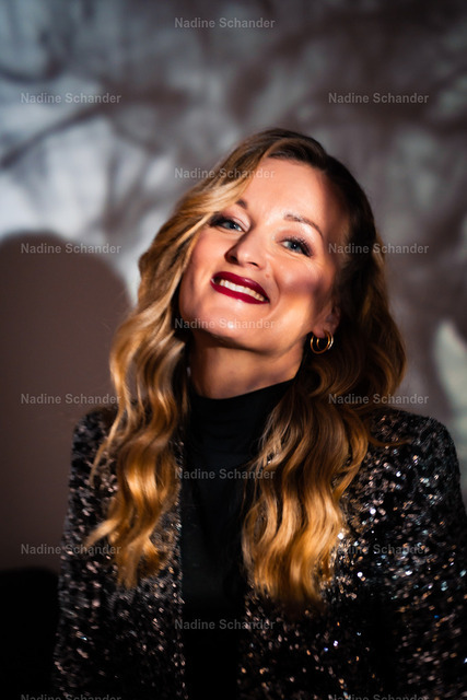 SCH07245-2 | Nadine Schander – Selbstständige Fotografin & professionelle Visagistin Raum Hohenlohe, Öhringen/ Bretzfeld und Neuenstadt ... Spezialisiert auf individuelle Make-up-Looks und hochwertige Fotografie. Business,- Portrait,- Beautyfotografie..