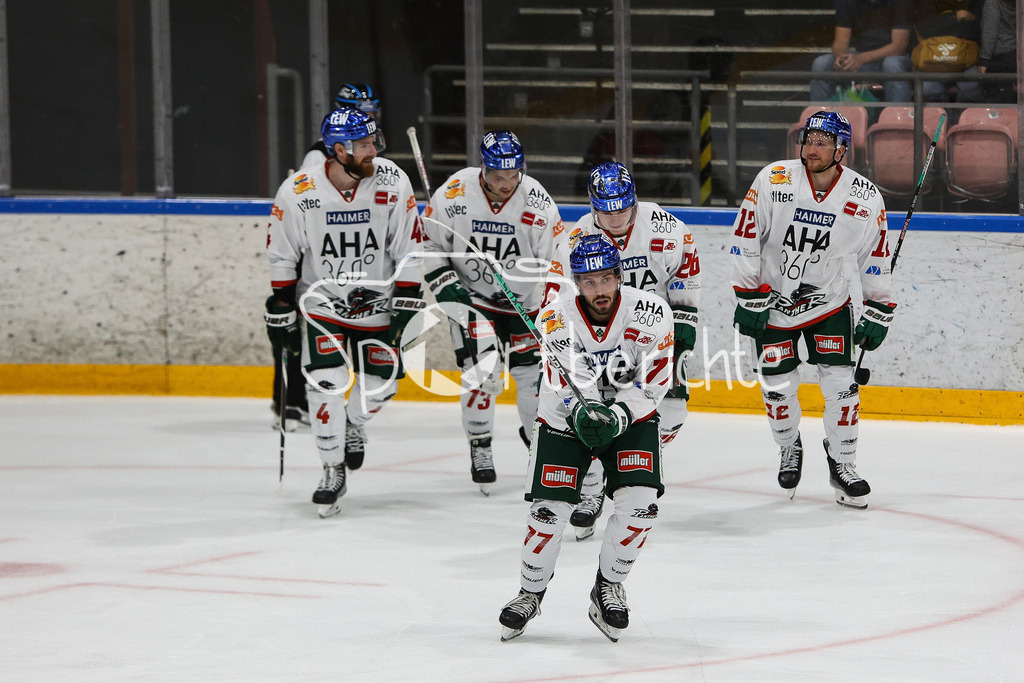 SC Langnau Tigers - Augsburger Panther | Jubel nach dem ersten Tor in dieser Saison / Der Ausgleich durch Luca TOSTO (AEV #77)
