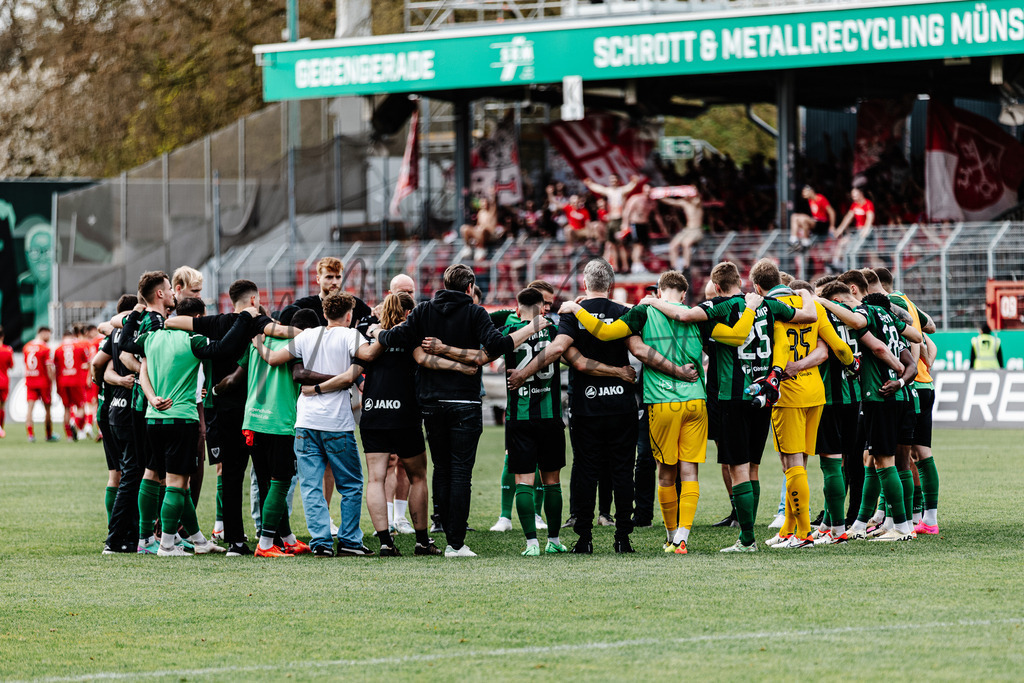 3. Liga, Saison 2023/24, 32. Spieltag: SC Preußen Münster - Jahn Regensburg | Münster, 06.04.2024: 3. Liga, 32. Spieltag, SC Preußen Münster gegen Jahn Regensburg im LVM-Preußenstadion in Münster. Foto: sportfotografie.ms | Markus Paletta - Realisiert mit Pictrs.com