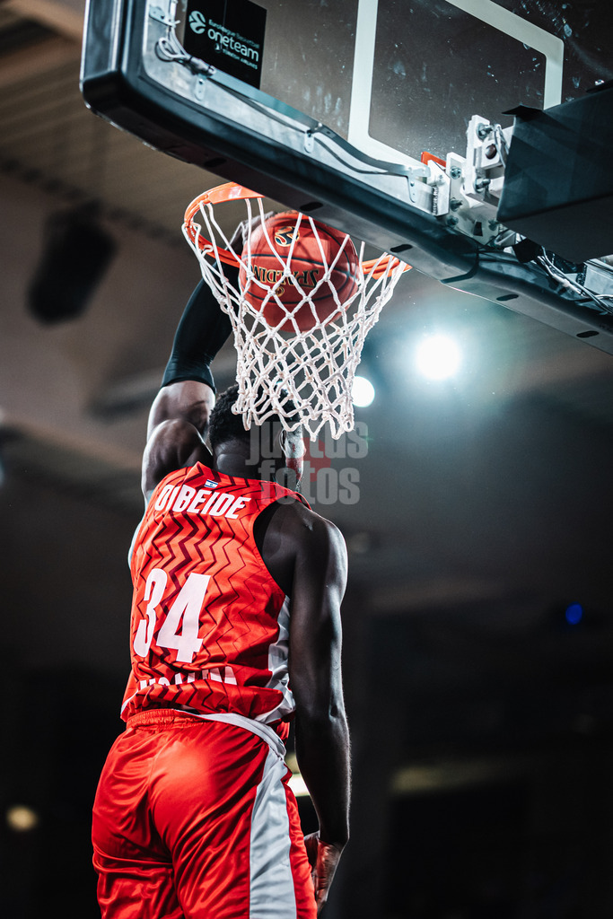 Basketball | Männer | Saison 2024/2025 | BKT EuroCup | Veolia Towers Hamburg vs. Hapoel Bank Yahav Jerusalem | 17.12.2024 | Derek Ogbeide (#34, Hapoel Jerusalem)