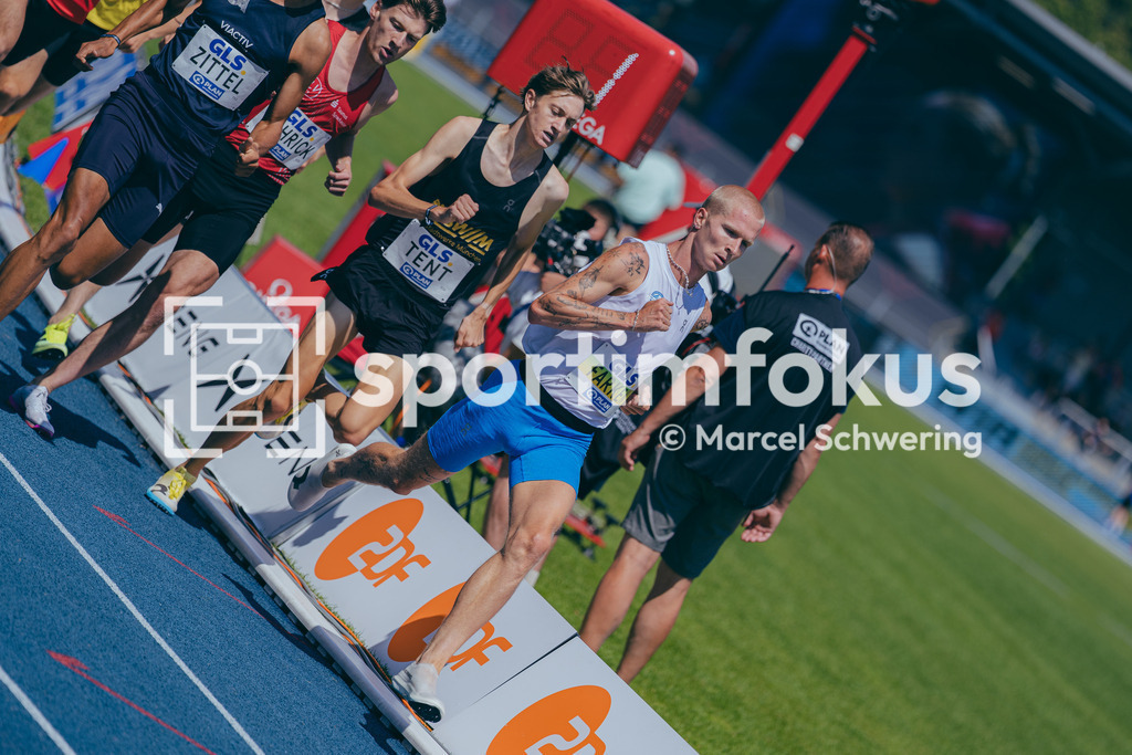 Deutsche Meisterschaften der Frauen und Männer 2026 | Robert Farken, SG Motor Gohlis-Nord Leipzig, 1500-Meter-Lauf, Halbfinale, Deutsche Meisterschaften der Frauen und Männer 2026, Lohrheidestadion Bochum-Wattenscheid, 25.07.2026. Foto: Marcel Schwering / sportimfokus - Realisiert mit Pictrs.com