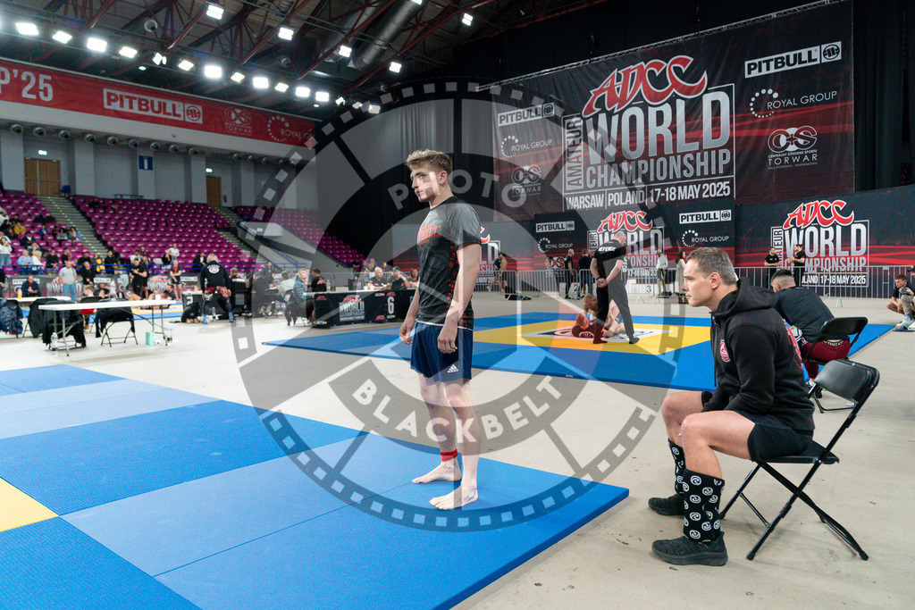 20250517PBB3077 | Athletes compete during the first day of the ADCC Amateur World Championship on May 15, 2025 in Warsaw, Poland. © Chiara Dazi / photoblackbelt