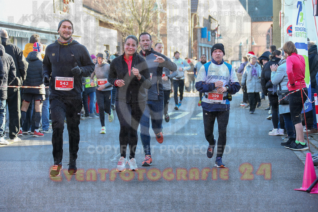 241201_1234_EX1_2718 | Sportfotografie im Rhein-Sieg Kreis, Köln, Bonn, NRW, Rheinland Pfalz, Hessen, etc. Unser Tätigkeitsfeld umfasst den Laufsport vom Volkslauf über den Marathon, Duathlon, Triathon bis zum Ultralauf wie Kölnpfad Ultra oder Schindertrail.