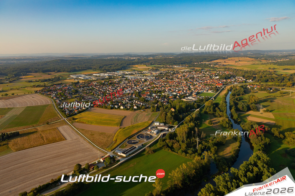Das Luftbild zeigt :  Michelau in Oberfranken - Die Luftaufnahme wurde 2024 vom UL-Flugzeug aus erstellt ( keine Drohne ) - Hochauflösende Luftaufnahme - Für grossformatige Ausdrucke geeignet. Die Geschenkidee !Mit Lizenz und Bildrechte bestellbar