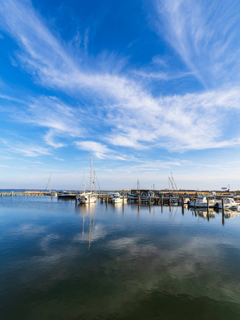 Boote im Hafen von Kloster auf der Insel Hiddensee | Boote im Hafen von Kloster auf der Insel Hiddensee.