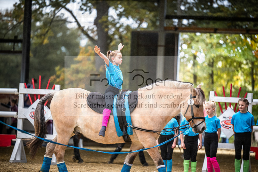 DOS_0070 | Entdecke hochwertige Reitturnierfotos von Foto Oger. Professionell, emotional und authentisch – jetzt Lieblingsmomente im Shop bestellen.Deutschlandweite Turnierfotografie. - Realisiert mit Pictrs.com
