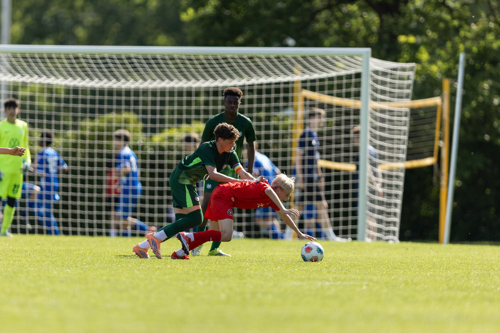 Fußball I Männer I 40. Pfingscup Hollage I 13225 | realhellocedii - Realisiert mit Pictrs.com