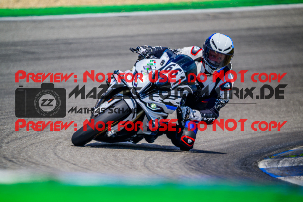 MaZZes_Fotomatrix_20250628_6007705_5312-2 | WEISS