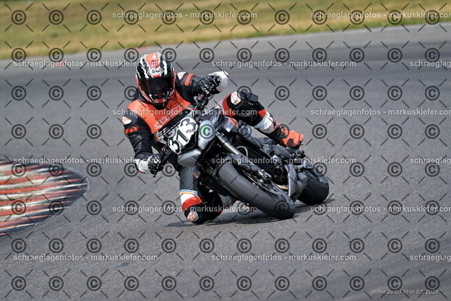 25bt05-1668 | markuskiefer.com - Realisiert mit Pictrs.com