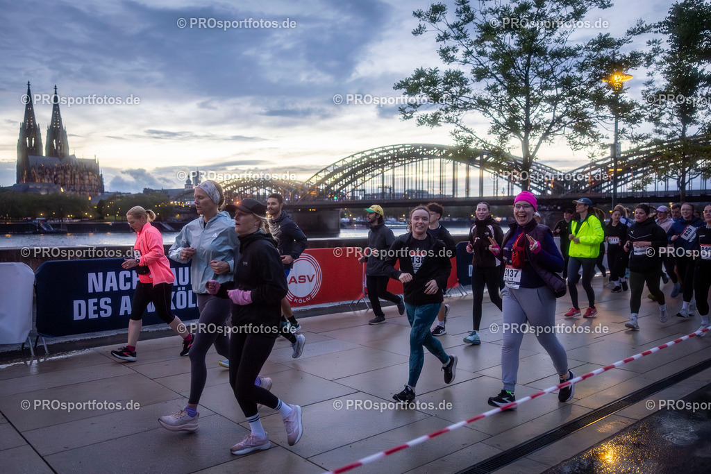 23. ASV Nachtlauf; Koeln, 13.05.26 | Impressionen vom 23. ASV Nachtlauf am 13.05.26 am Tanzbrunnen in Koeln. Foto: BEAUTIFUL SPORTS/Leah Kohring