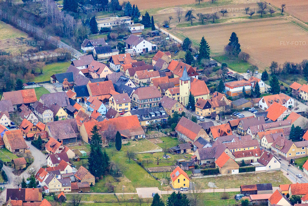 Luftbild: Waldenserkirche im Ortsteil Großvillars in Oberderdingen im Bundesland Baden-Württemberg in Deutschland. Foto: IMG_38263.jpg vom 12.03.2011 durch Werner Riehm/FLY-FOTO.de