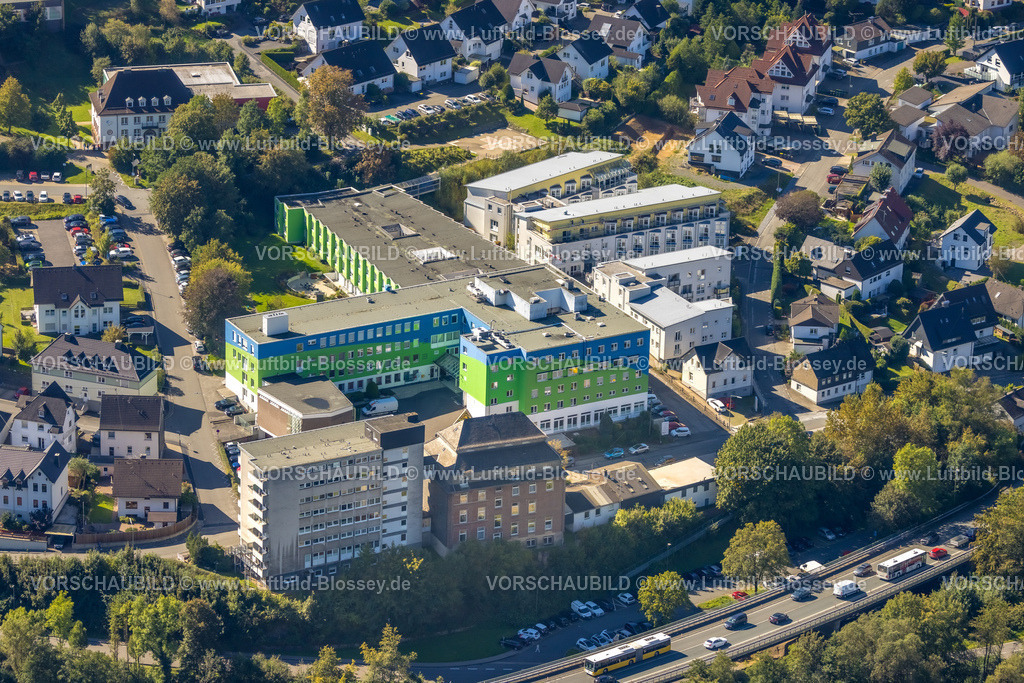 Lennestadt230910001Altenhundem | Luftbild, St. Josefs-Hospital und Josefinum, Altenhundem, Lennestadt, Sauerland, Nordrhein-Westfalen, Deutschland