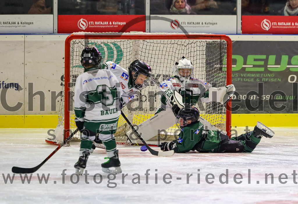 2025-11-30_107_TSV_Erding_gegen_EC_Peiting | Erding, Deutschland, 30.11.2025:Eishockey, Oberliga Süd 2025 / 2026, 22. Spieltag, TSV Erding gegen EC Peiting, Endergebnis: 5:1Foto: Christian Riedel / fotografie-riedel.net