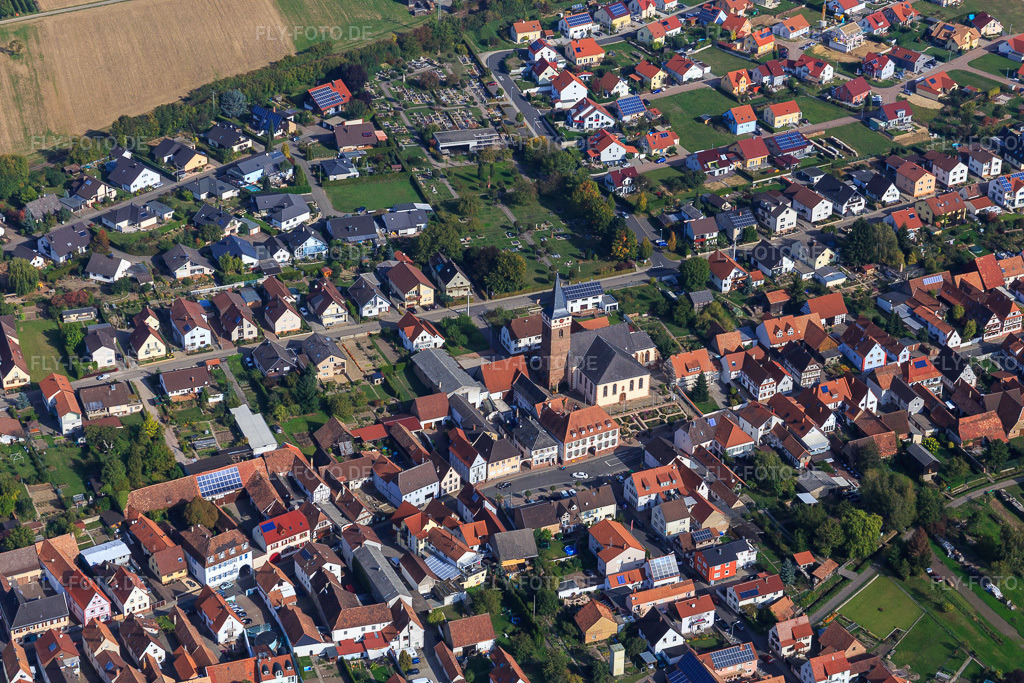Luftbild: Bürgerhaus Schaidt und Viehstrichmuseum im Ortsteil Schaidt in Wörth im Bundesland Rheinland-Pfalz in Deutschland. Foto: IMG_084518.jpg vom 03.10.2015 durch Werner Riehm/FLY-FOTO.deWWW.WOERTH.DE