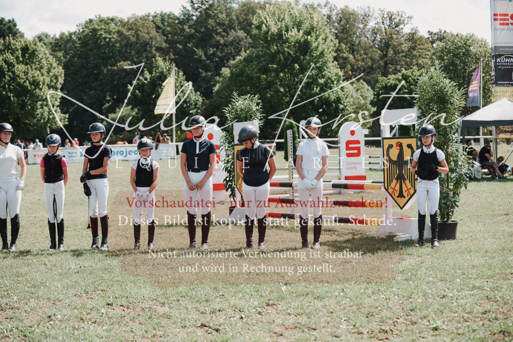DSC_5867 | Pferde- und Turnierfotografie in Westsachsen. Pferdeportraits, Auftragszeichnungen und intuitive Kunst.