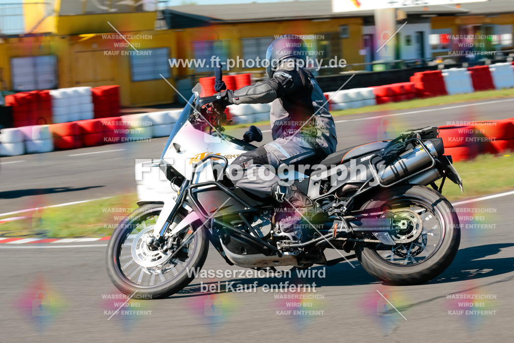 Moto-TeamOBK-21686 | Hier findet Ihr Bilder von Touristenfahrten auf der Nürburgring Nordschleife oder von anderen Veranstaltungen die ich besucht habe. Viel Spass beim Durch Schauen 