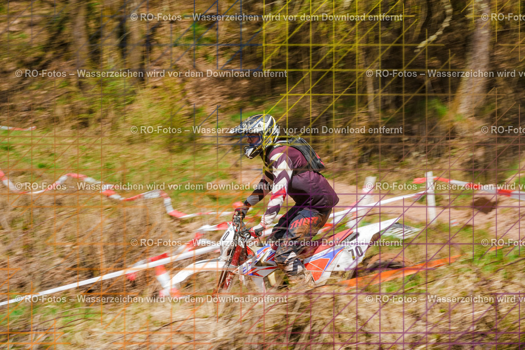 2 Lauf Mernes-209 | Sportfotografie von RO-Fotos: Motorsport, Motocross, Enduro, Laufveranstaltungen und Triathlon. Professionelle Fotos von Sportlern und Events. - Realisiert mit Pictrs.com