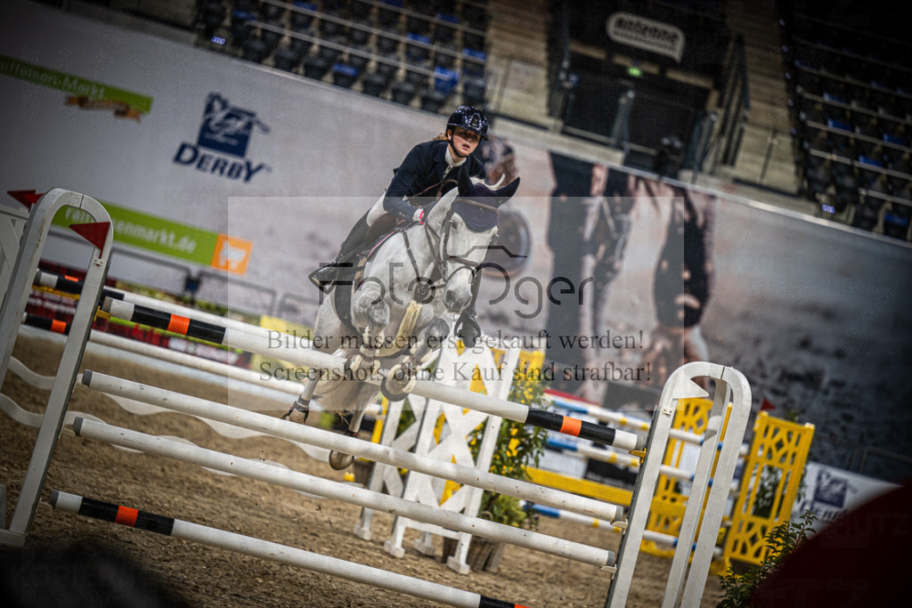 DOS_0561 | Entdecke hochwertige Reitturnierfotos von Foto Oger. Professionell, emotional und authentisch – jetzt Lieblingsmomente im Shop bestellen.Deutschlandweite Turnierfotografie. - Realisiert mit Pictrs.com