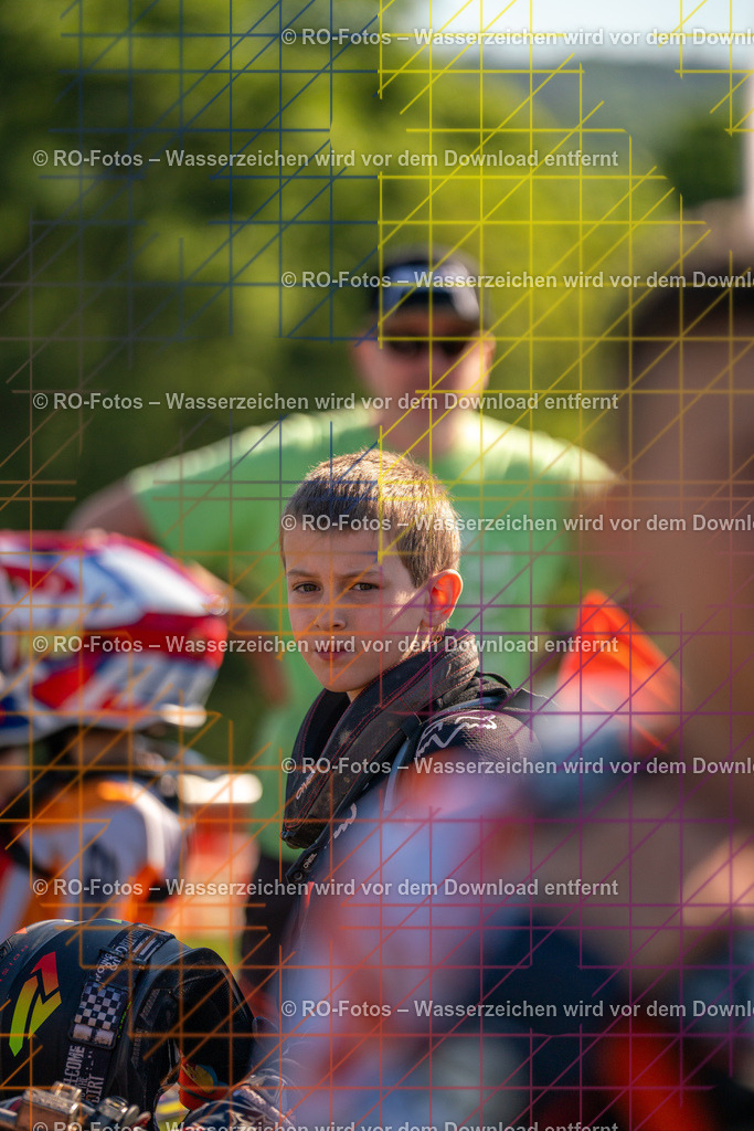 Wolfshausen 1 Lauf -39 | Sportfotografie von RO-Fotos: Motorsport, Motocross, Enduro, Laufveranstaltungen und Triathlon. Professionelle Fotos von Sportlern und Events. - Realisiert mit Pictrs.com