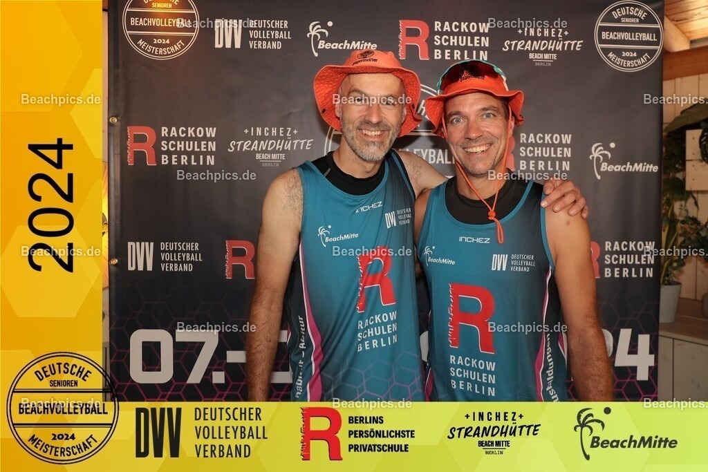 20240907_092020_926 | Sie befinden sich nun in der Bildergalerie von Beachpics.de. Sie können einzelne Bilder als Abzug, digital oder als spezielle Produkte erwerben.
Die Auswahl sehen sie, wenn sie unter dem gewünschten Bild auf Bestellen klicken!
Haben sie spezielle Wünsche,