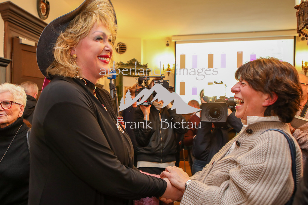 OE7A6558 | Gloria Gray, Elisabeth Pfeffer