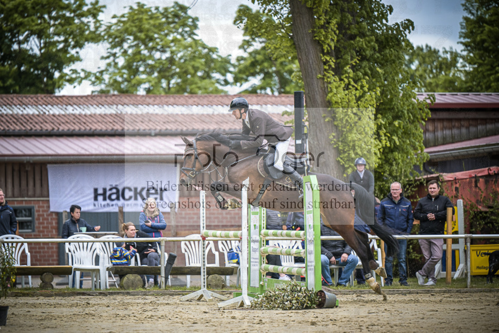 DOS_6354 | Entdecke hochwertige Reitturnierfotos von Foto Oger. Professionell, emotional und authentisch – jetzt Lieblingsmomente im Shop bestellen.Deutschlandweite Turnierfotografie. - Realisiert mit Pictrs.com