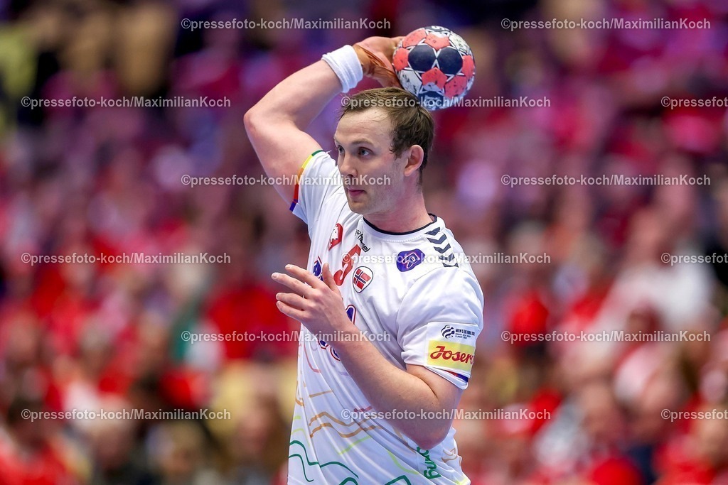 EHF22012602121 | 22.01.2026, Handball, Men's EHF EURO 2026, Spanien - Norwegen, Jyske Bank Boxen in Herning, Dänemark, Main Round:  Sander Sagosen (Norway #05)