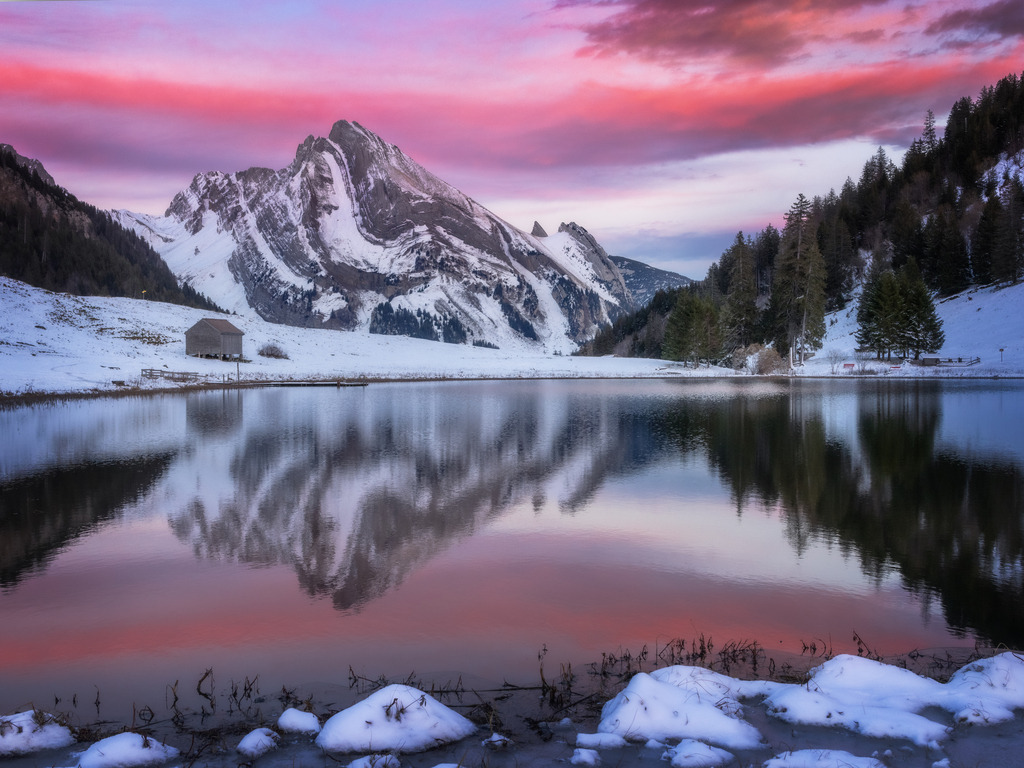 Red Ring | tobiasneyer - Realisiert mit Pictrs.com