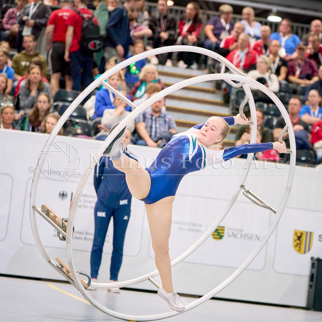 A-DSC01231 | Professionelle Sportfotografie in Hamburg, Schleswig-Holstein und Niedersachsen – spezialisiert auf Rhönrad, Geräteturnen, Leistungsturnen und rhythmische Sportgymnastik. Bundesweite Begleitung von Rhönrad-Events. Jetzt Sport-Fotos - Realisiert mit Pictrs.com